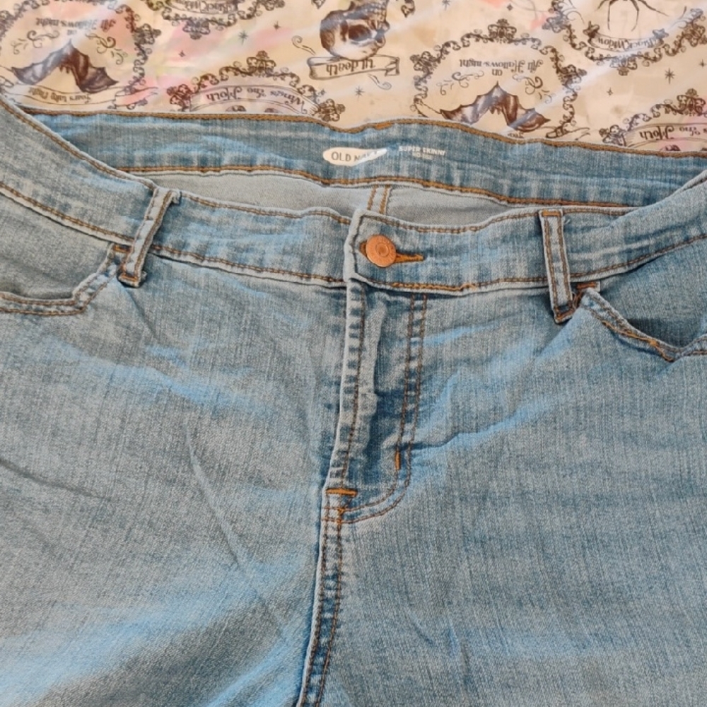 Old Navy Women's High Rise Jeans in Light Blue